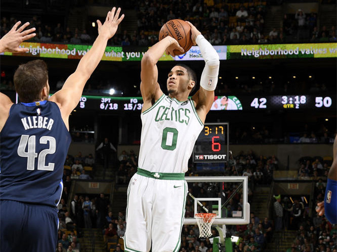 不愧是科比看重的男人!塔图姆一数据比肩戴维