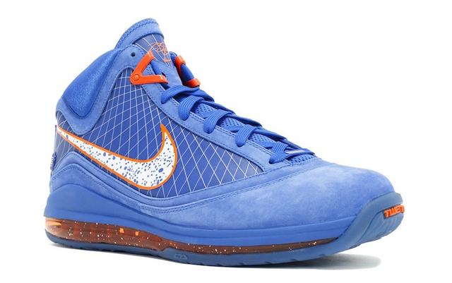 元年未市售配色！復(fù)古騎士主題 Nike LeBron 7 即將登場(chǎng)