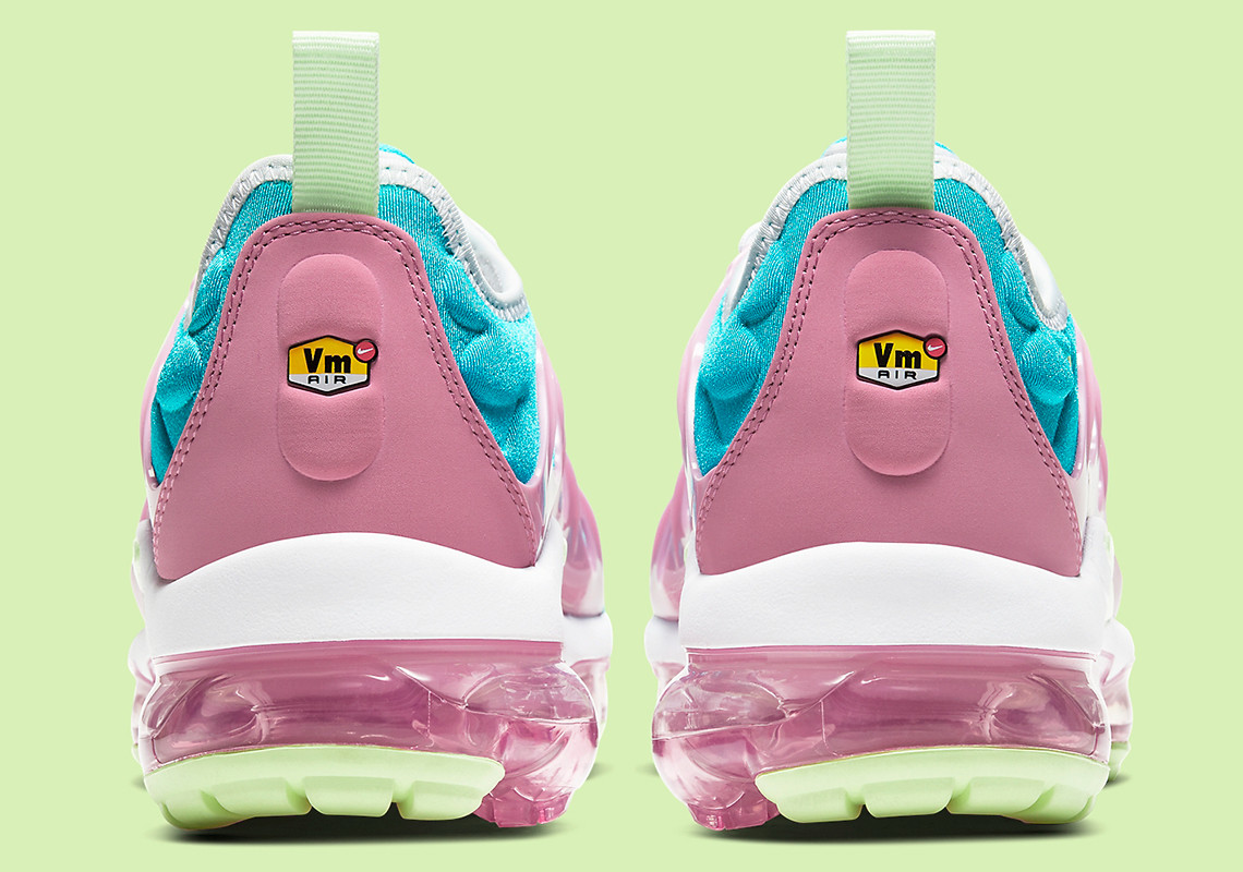 Nike,Air VaporMax Plus,CW7014-  醒目南海岸配色！全新 Air VaporMax Plus 即将发售