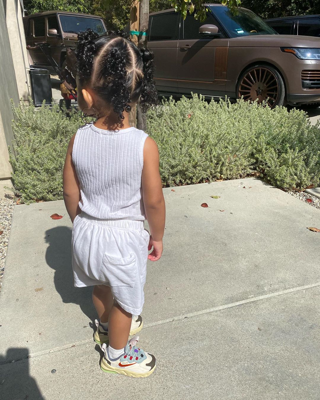 Air Max 270,React,Travis Scott  怒获 861.9 万点赞！Travis Scott 女儿上脚全新反勾！酸了...