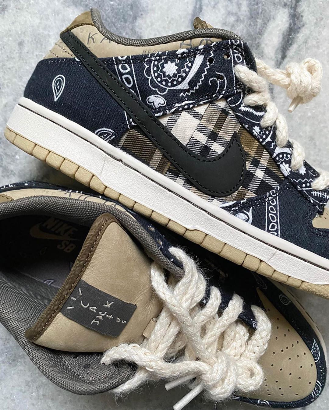 CT5053-001,TS,Travis Scott,Dun CT5053-001 Travis Scott x Dunk SB 官图终于来了！会在 SNKRS 发售吗？