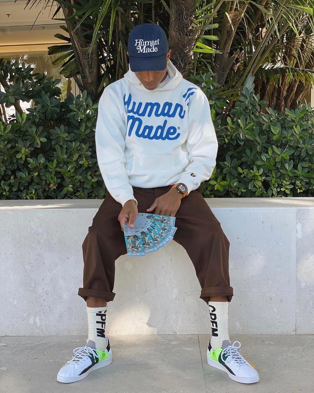 adidas,PHARREL WILLIAMS  并肩侃爺推出新戰(zhàn)靴！菲董 x adidas  新聯(lián)名曝光！居然是...