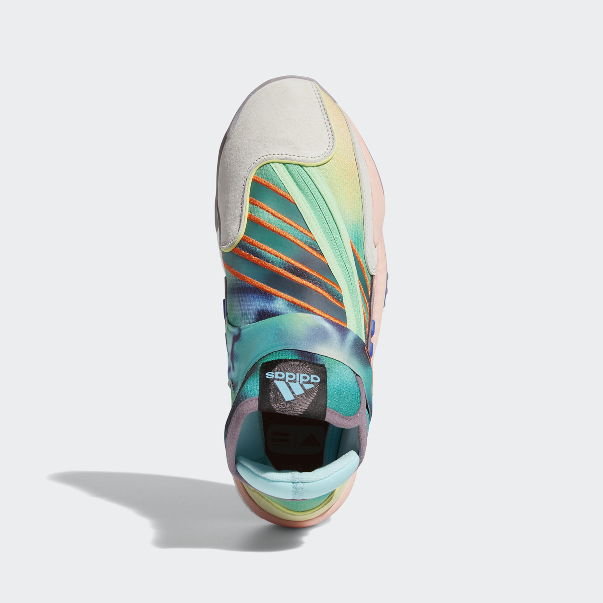 adidas,PHARREL WILLIAMS  并肩侃爺推出新戰(zhàn)靴！菲董 x adidas  新聯(lián)名曝光！居然是...