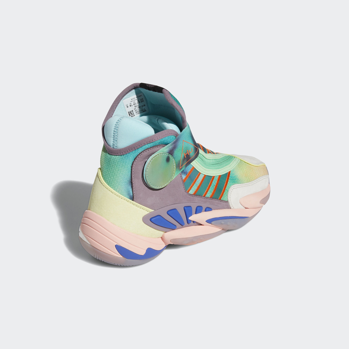 adidas,PHARREL WILLIAMS  并肩侃爺推出新戰(zhàn)靴！菲董 x adidas  新聯(lián)名曝光！居然是...