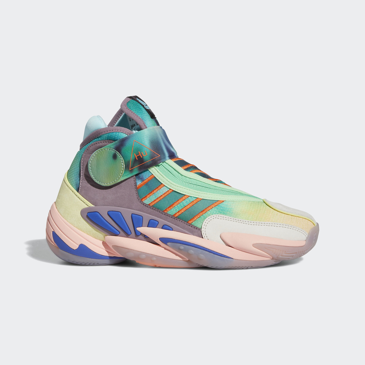 adidas,PHARREL WILLIAMS  并肩侃爺推出新戰(zhàn)靴！菲董 x adidas  新聯(lián)名曝光！居然是...