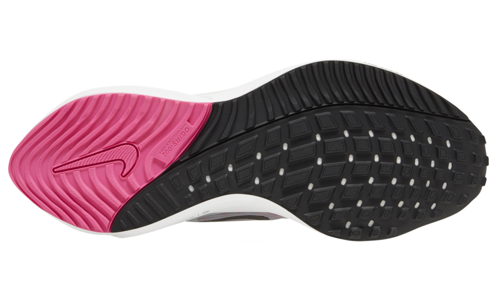 Nike,Air Zoom Vomero 15  超高配置的平民跑鞋！Air Zoom Vomero 15 多款配色曝光