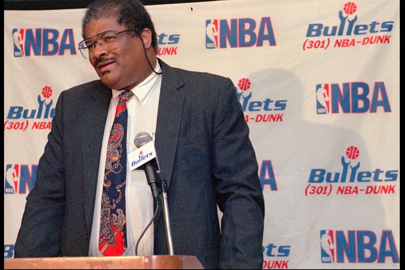 Wes Unseld, legendary center for Baltimore Bullets, dies at 74 ...