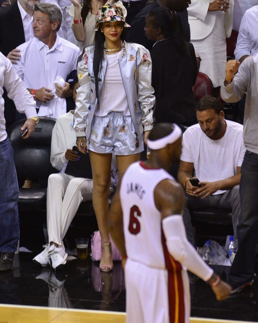 Rihanna Looking For Lebron James After Game 1 Of The NBA Finals ...