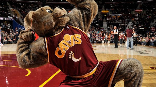 Cavaliers mascot hospitalized after “fight” with David West ...