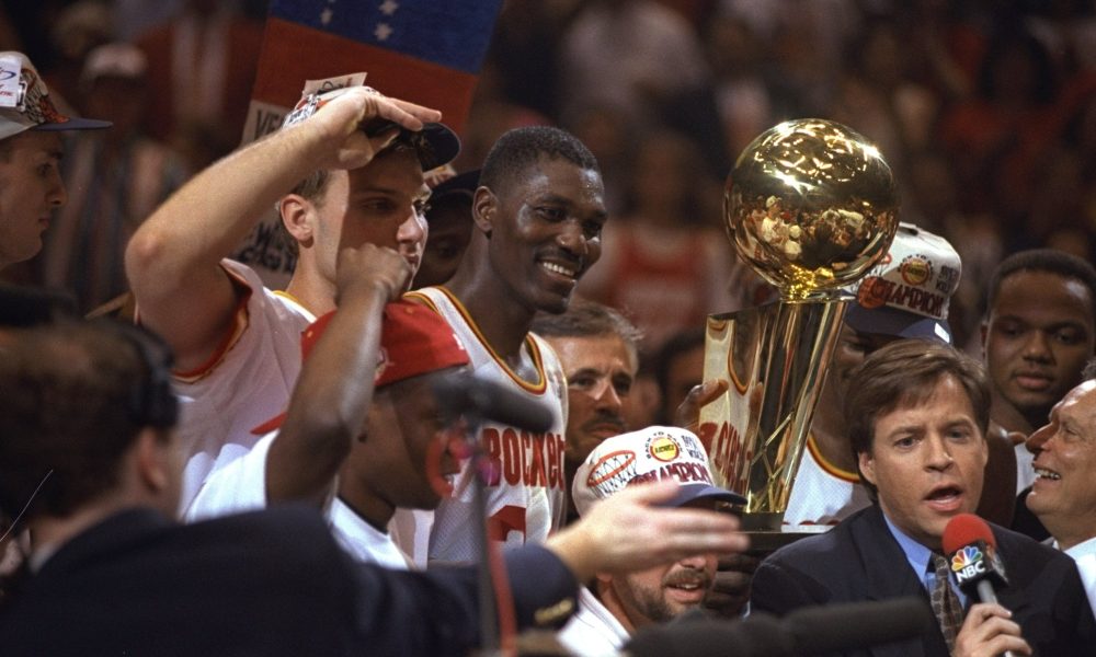 Hakeem Olajuwon on second Rockets title: 'Jordan was playing'