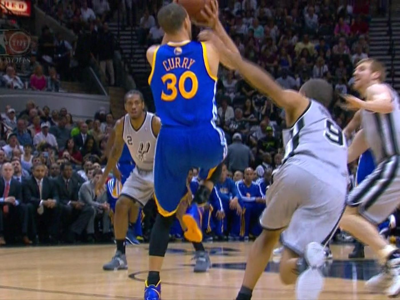Stephen Curry drills a three off one leg because he can - SBNation.com