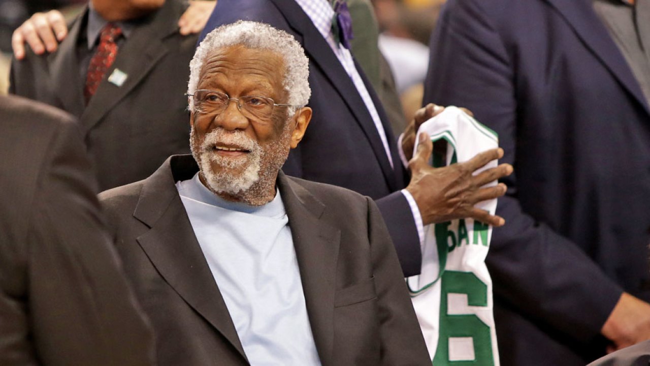 Basketball legend Bill Russell finally accepts Hall of Fame ring