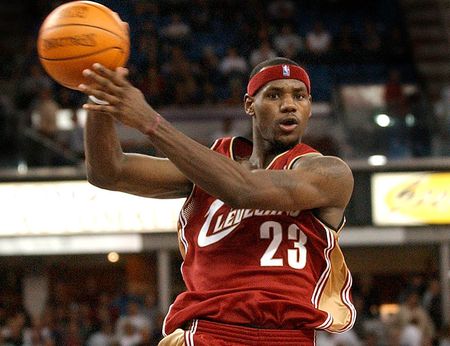LeBron's rookie jersey is on the auction block for A LOT of money ...