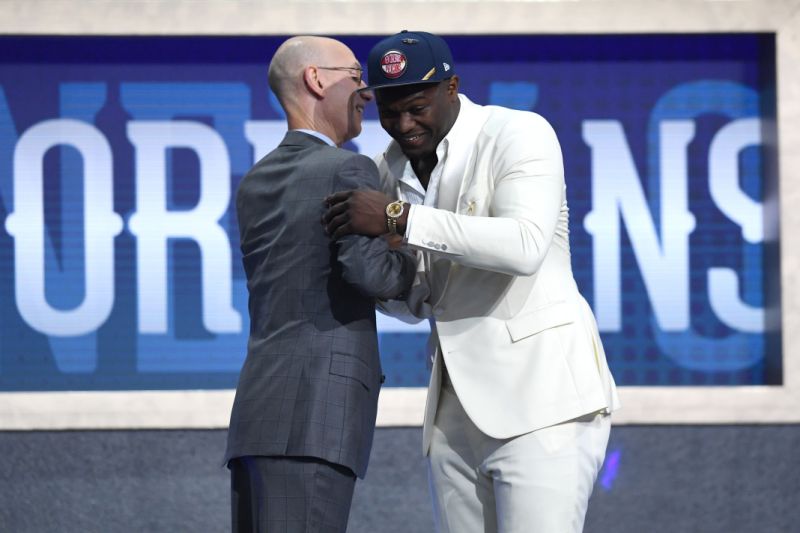 Pelicans take Zion Williamson with No. 1 pick in NBA draft