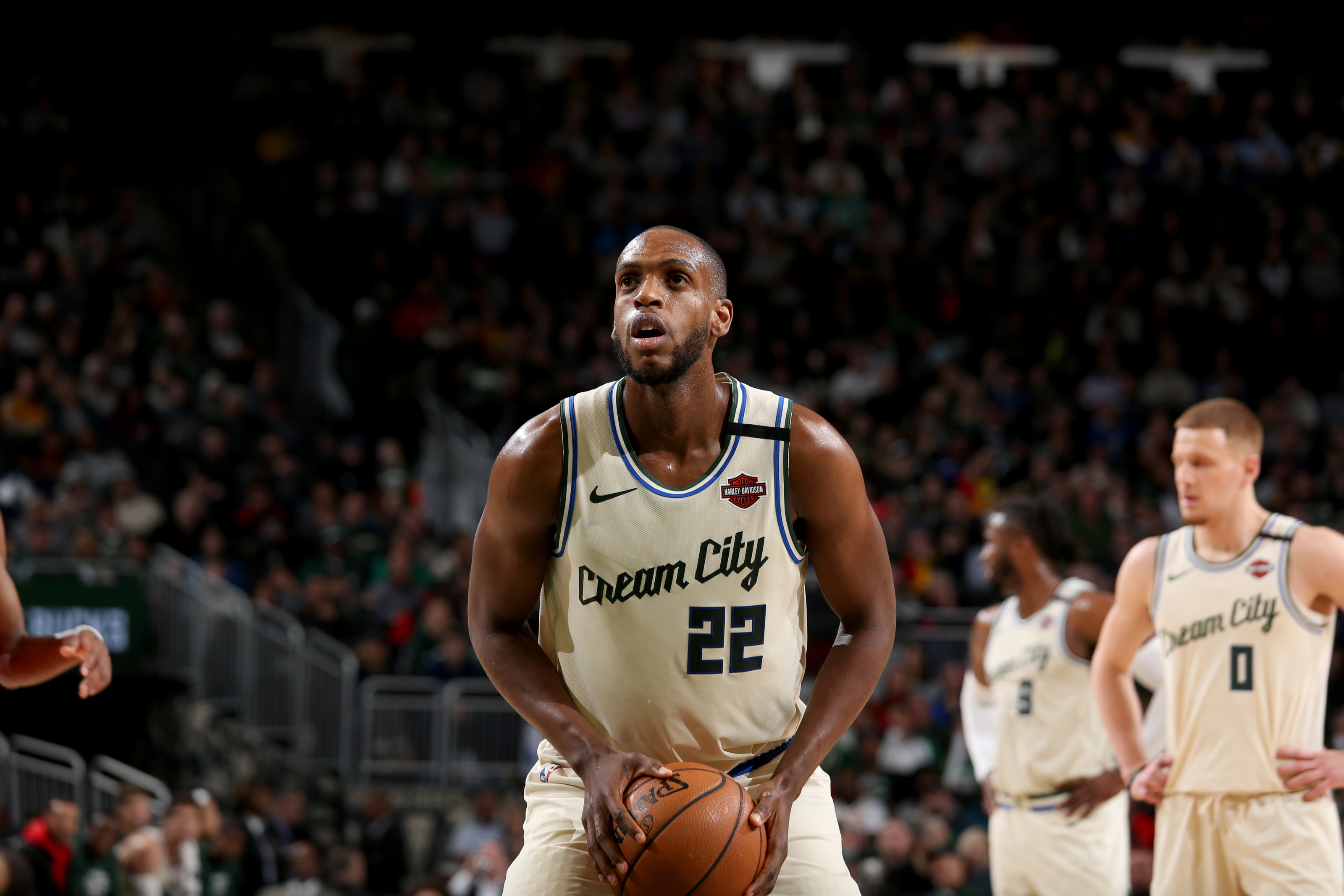 Milwaukee Bucks: Analyzing Khris Middleton's shooting success