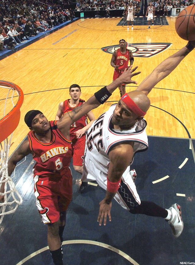 Vince-Carter-Dunks-on-Josh-Smith.jpg