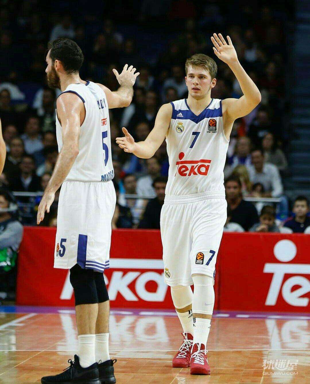 既帅气又能打的东契丹高清手机壁纸