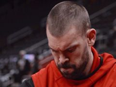 猛龍VS活塞時小加索爾1籃板2搶斷后傷退，病情更新是左腿筋拉傷