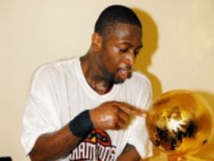 回顾：NBA2005-06赛季迈阿密热火队夺冠阵容及数据统计