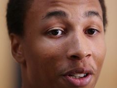 2014年NBA選秀，丹特·?？怂_姆在首輪第5順位被爵士隊(duì)選中