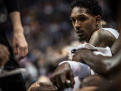 快船VS公牛：快船半場暫時以57-63落后公牛6分
