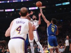 NBA常规赛：首节战罢，勇士以36-27领先马刺