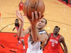 卡佩拉16+12戈貝爾22+12，哈登29+8+10火箭大勝爵士