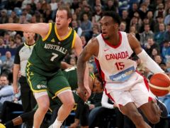 澳大利亚队在加拿大国际篮联的热身赛中名列前茅