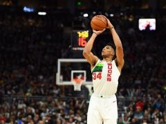 多名記者曬選票：字母哥包攬MVP+DPOY，成為歷史第三人？