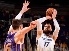 布克40+2,乌布雷17+10,太阳主场114-121不敌灰熊