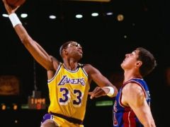 卡里姆-贾巴尔以4657次犯规成为NBA历史记录犯规榜榜首