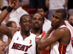 2006年NBA热火冠军队员视频齐聚，商讨12还是06强