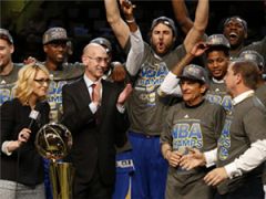 2015年6月17日 博古特帮助勇士获得2014-15赛季NBA总冠