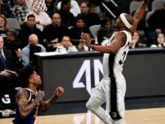 馬刺VS太陽：布克29+3+5阿德22+8+2，太陽三節(jié)以80-89落后對手