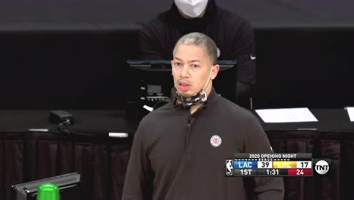 【NBA集锦】传给裁判投?!乔治这次失误直接预订五大囧