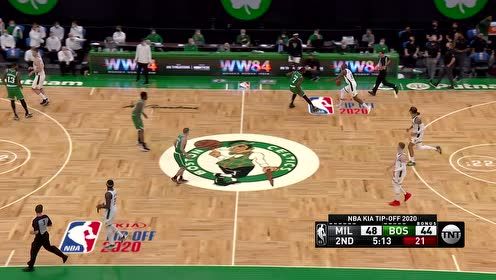 【NBA集錦】養(yǎng)膘了不少！特雷斯坦-湯普森籃下頂開防守得分