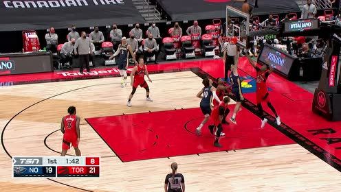 【NBA集锦】吃饼型选手也能做饼 海斯跳传锡安完成双手暴扣