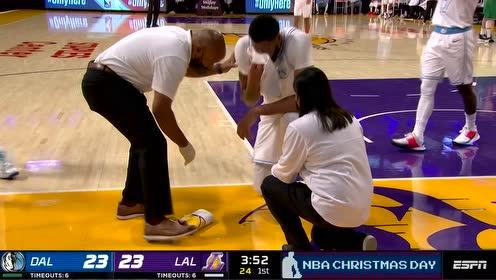 【NBA集錦】一巴掌糊臉上 伯克上完蘭甩手讓濃眉嘴角掛彩