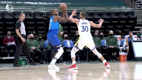 【NBA集錦】米德爾頓連續(xù)胯下 覓得機(jī)會(huì)強(qiáng)射還造庫里犯規(guī)