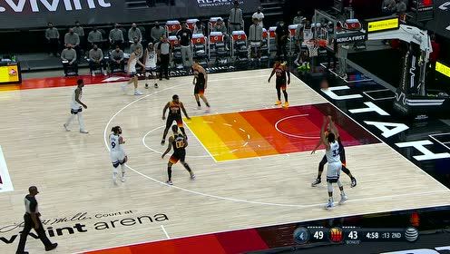 【NBA集錦】唐斯接球之后不慌不忙 直接出手三分命中