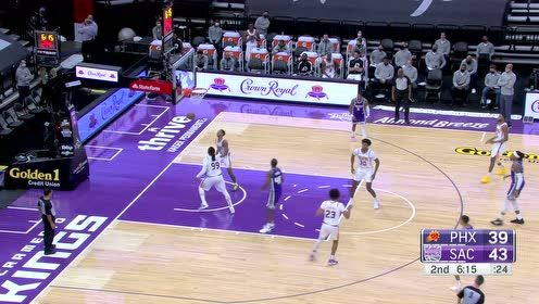 【NBA集錦】巴恩斯極限低位后仰跳投 北卡黑鷹就是硬