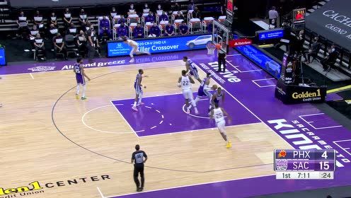 【NBA集錦】手感相當(dāng)出色 布克里突外投連拿4分