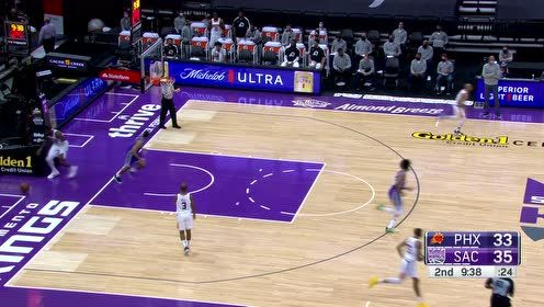 【NBA集錦】籃筐吱吱作響 巴格利餓虎撲食雙手暴力補(bǔ)扣！