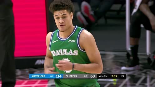 【NBA集錦】小伙子身體太棒了 格林好似用胸肌斷球快攻戰(zhàn)斧劈扣