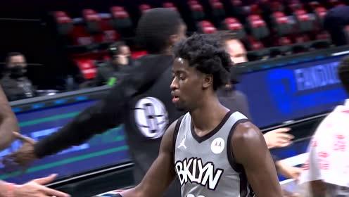 【NBA集錦】布魯克斯高弧線扔中三分 勒維爾假動作壓哨中投訴