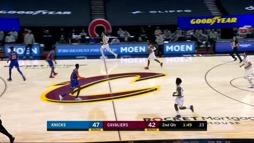 【NBA集錦】蘭德爾轉(zhuǎn)換進(jìn)攻 巴雷特突破重圍雙手暴扣