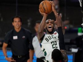 NBA常规赛:雄鹿客场屠杀热火,29记三分破火箭记录!