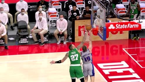 【NBA集錦】塔圖姆傳球漫不經(jīng)心釀成失誤 米哈伊柳克反擊1打0不料泰斯緊隨其后送釘板大帽