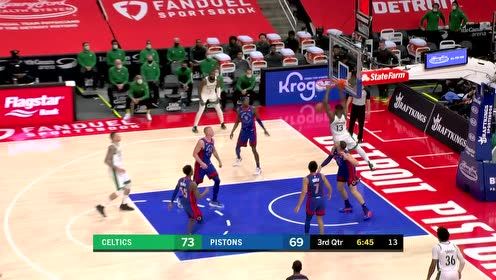 【NBA集錦】本場最佳配合 綠軍三人連線湯普森空接暴扣
