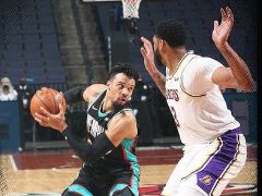 NBA常規(guī)賽：半場結(jié)束，湖人56-54反超灰熊